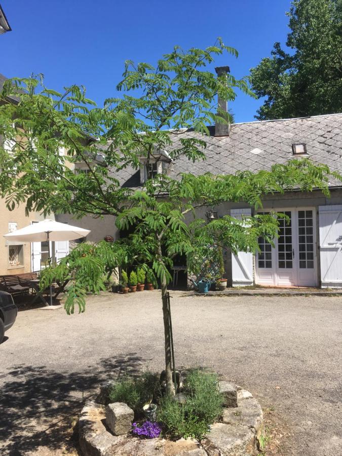 Hotel Maison Lyre, Pompadour Arnac-Pompadour Exterior foto